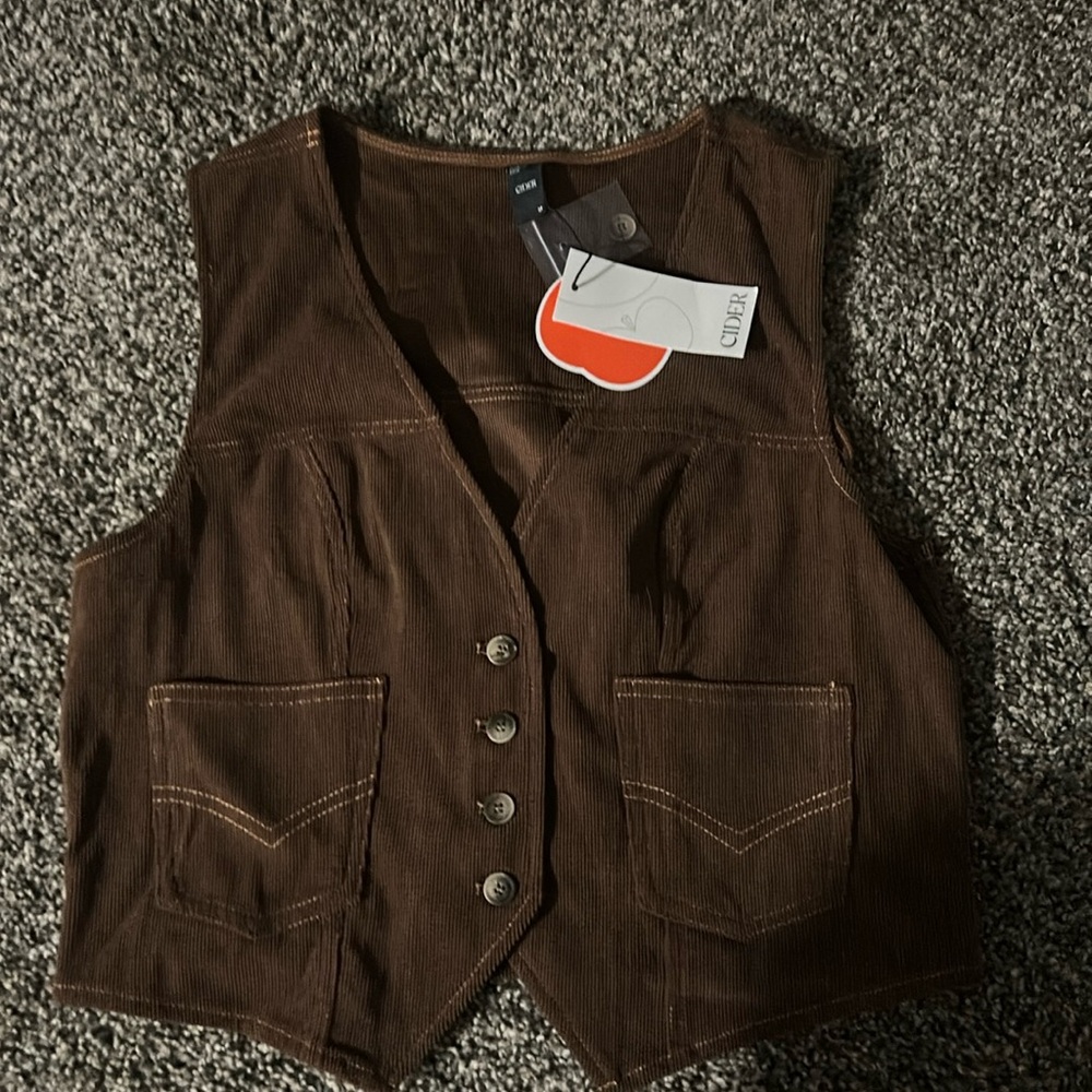 Brown vest from cinder brand new!!